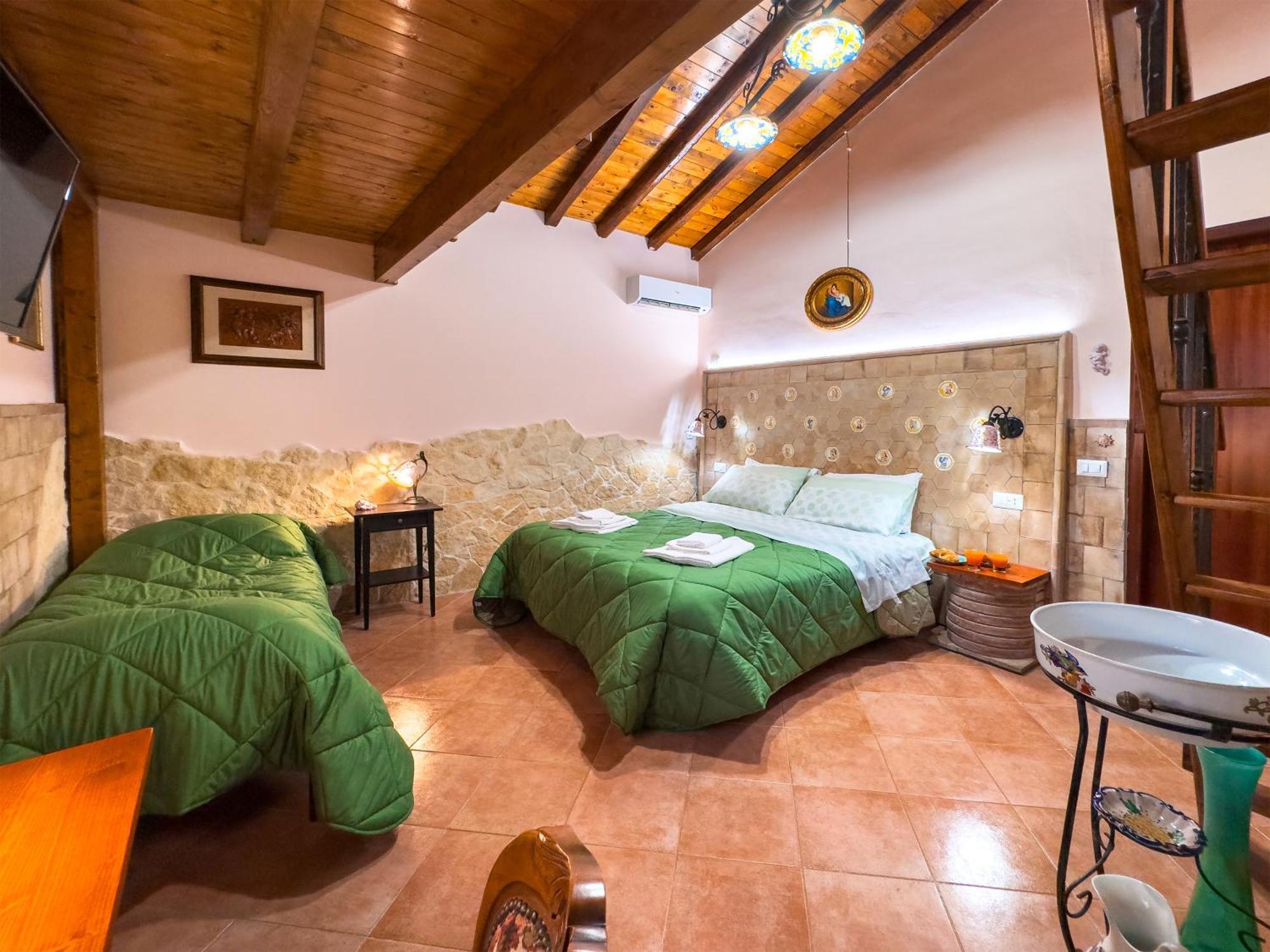 Villa Del Gelso Chalet Nel Parco Delletna 马斯卡利 外观 照片