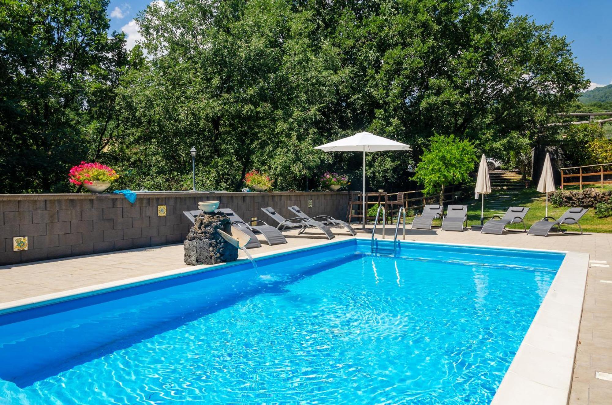 Villa Del Gelso Chalet Nel Parco Delletna 马斯卡利 外观 照片