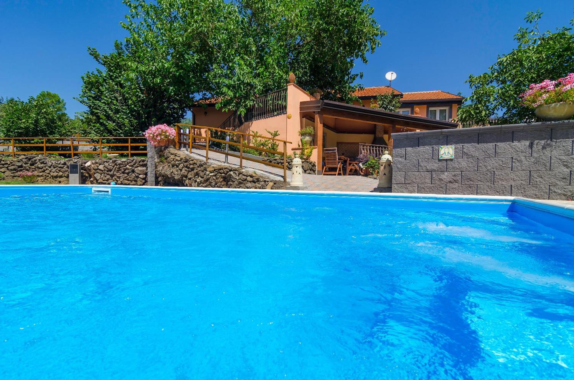 Villa Del Gelso Chalet Nel Parco Delletna 马斯卡利 外观 照片